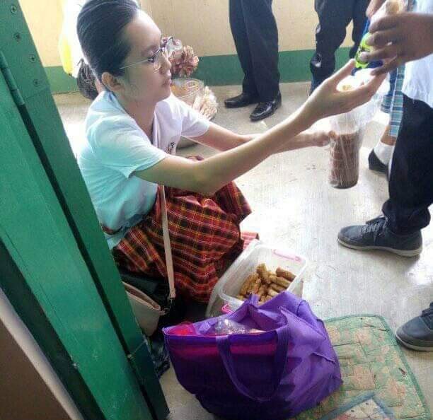Grade 12 Student Who Sells Lumpia at School